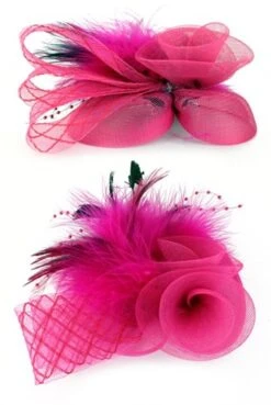 Roze Broche Met Tule